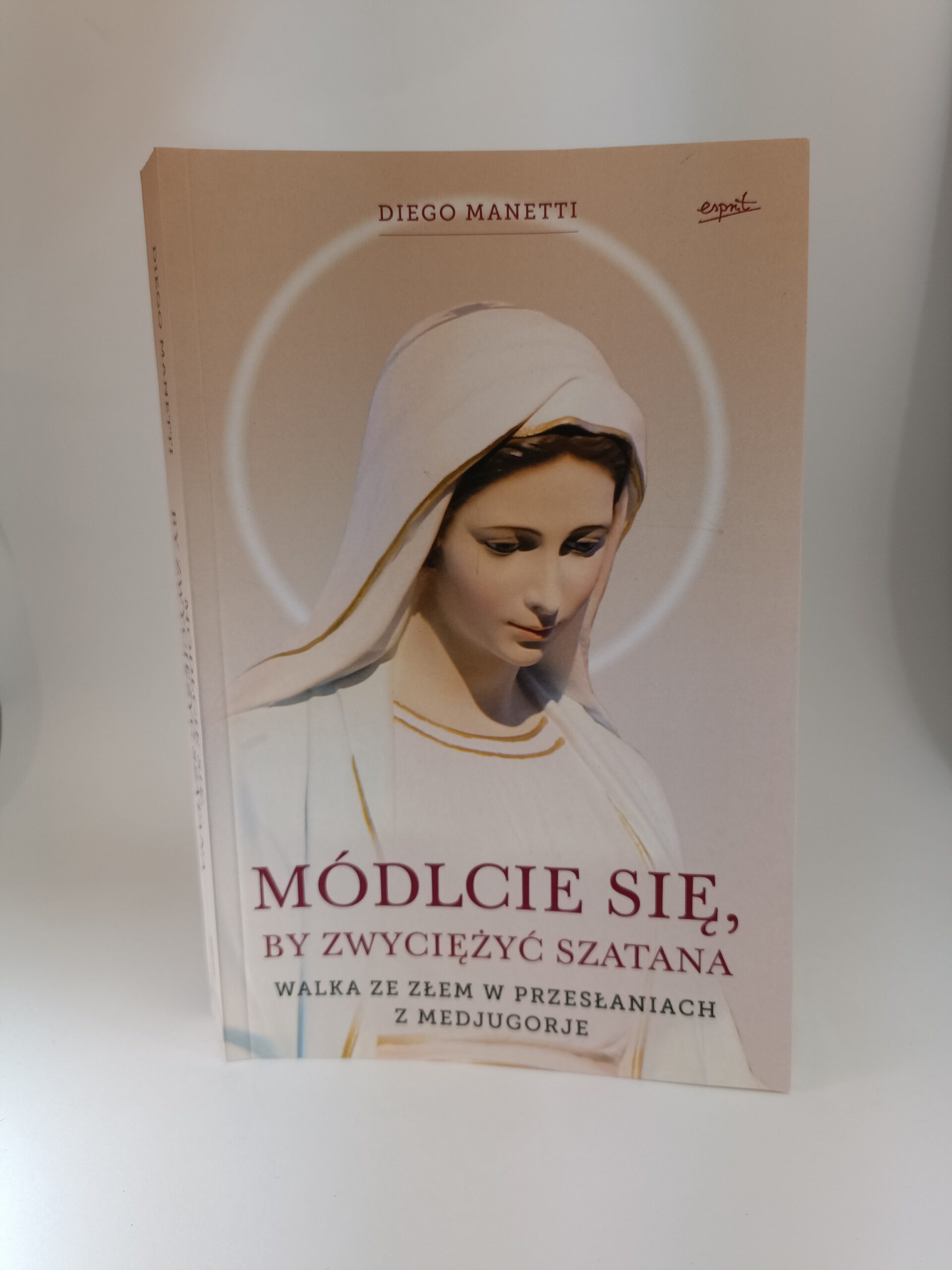 módlcie się by zwyciężyć szatana okładka przód książki w antykwariat Szczecin
