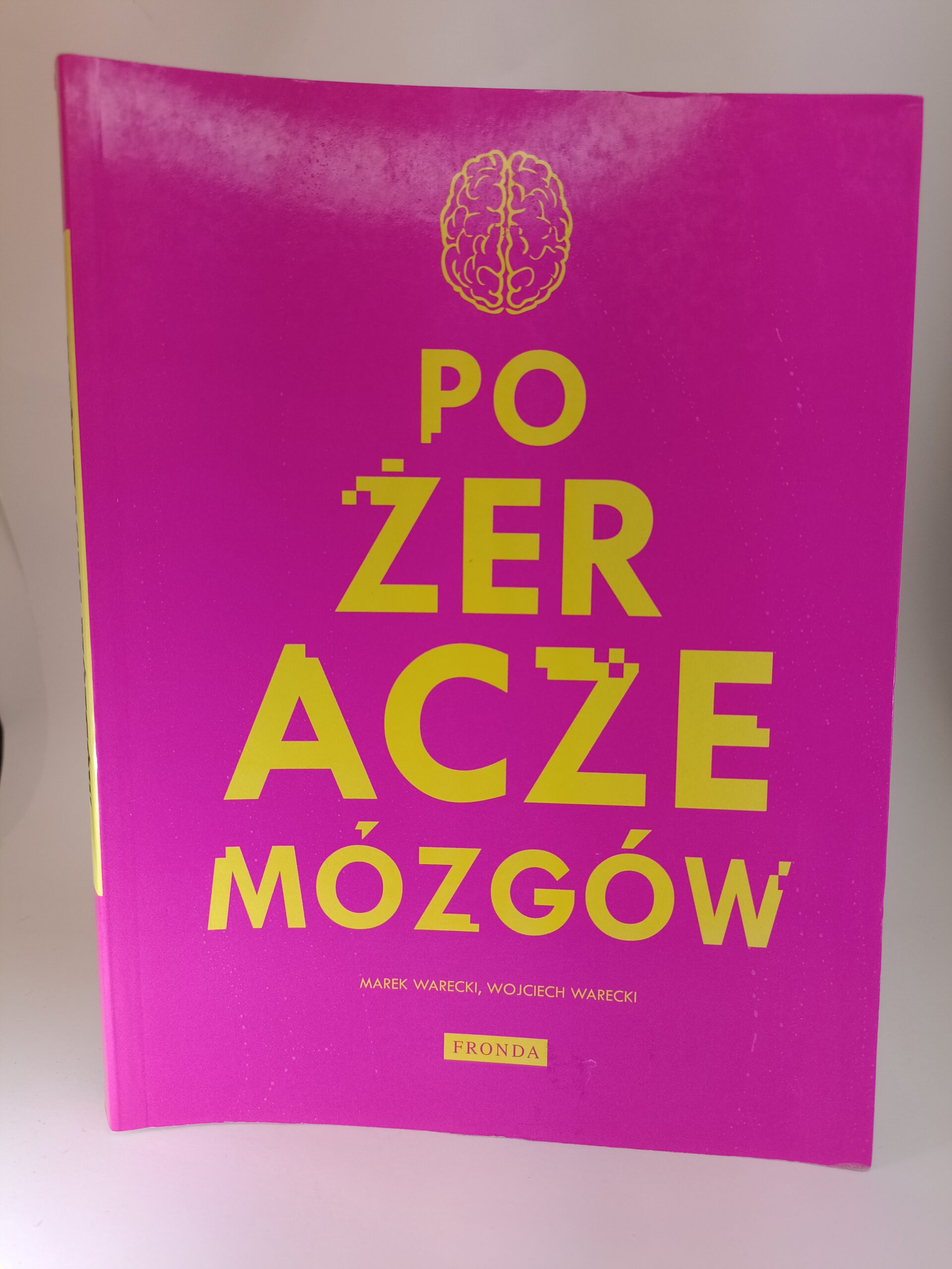 pożeracze mózgów przód książki w antykwariat Szczecin